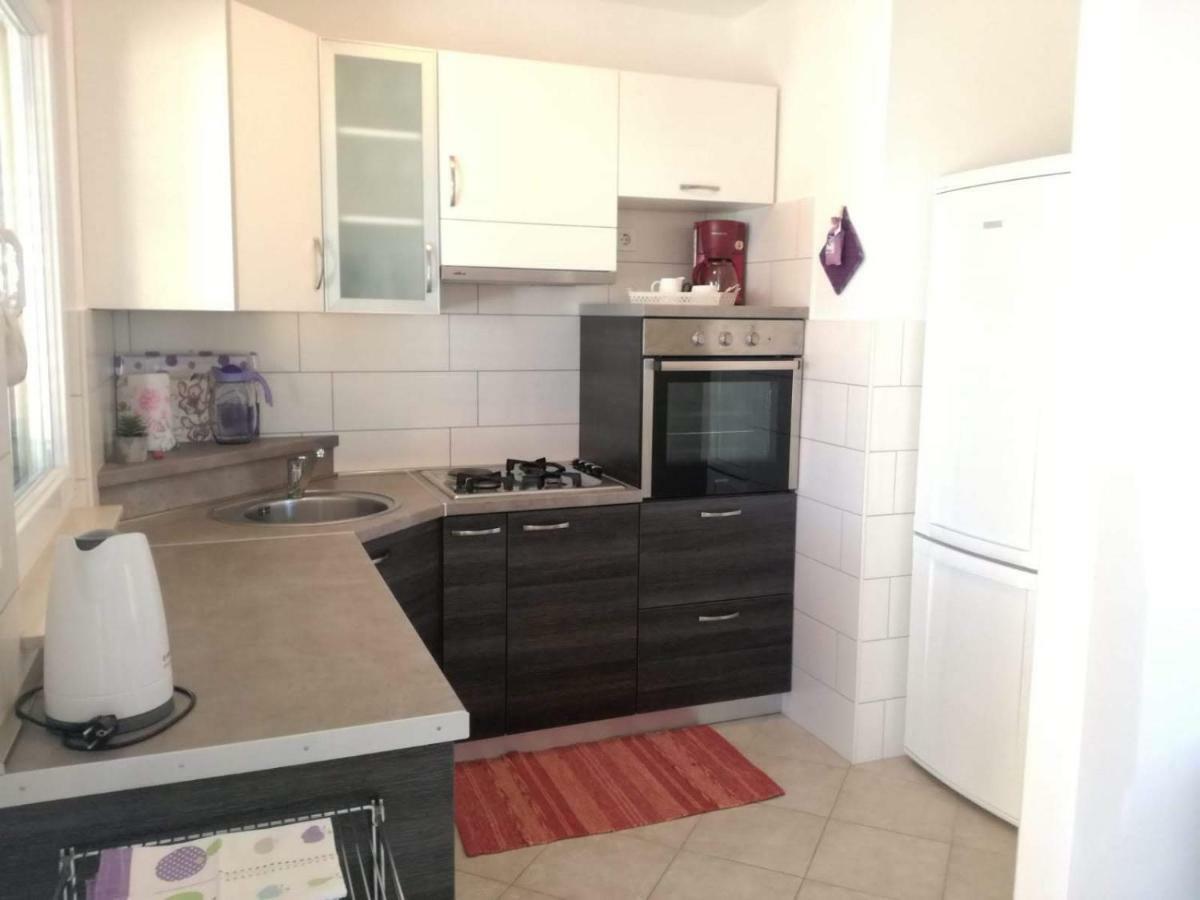 Apartman Dora ปอฟเลียนา ภายนอก รูปภาพ